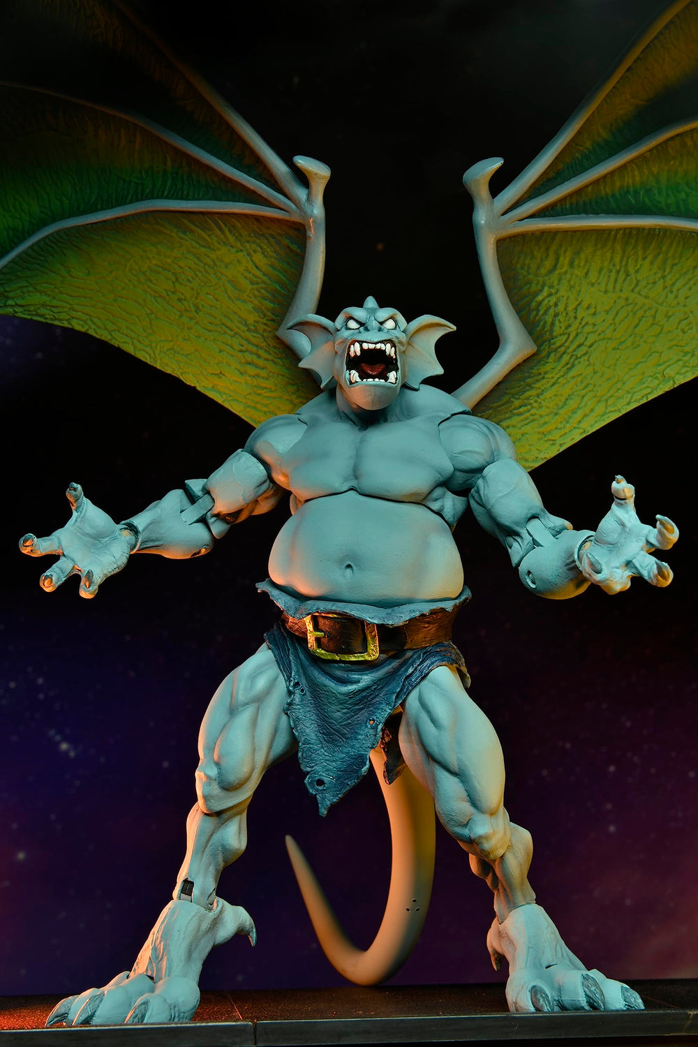 NECA Gargoyles Broadway articulation detail highlighting joints and sculpt.