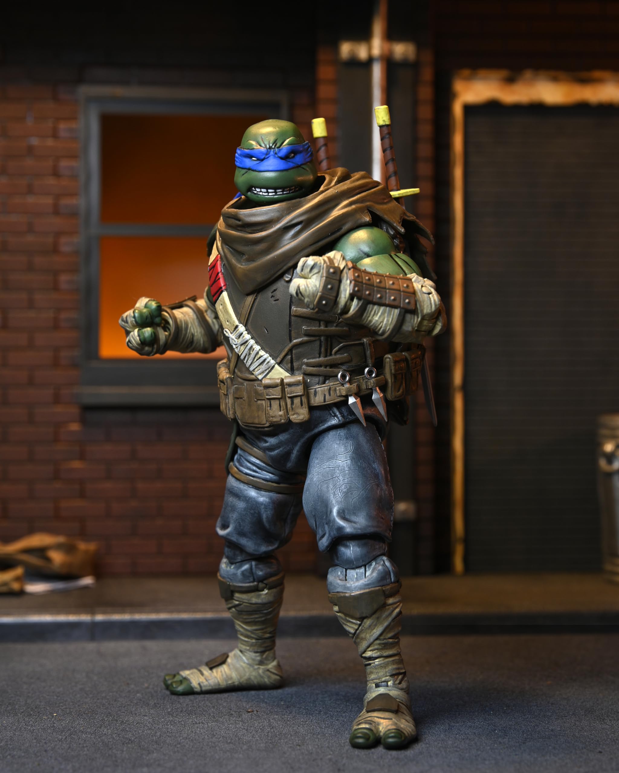 NECA Leonardo Last Ronin packaging and display-ready presentation