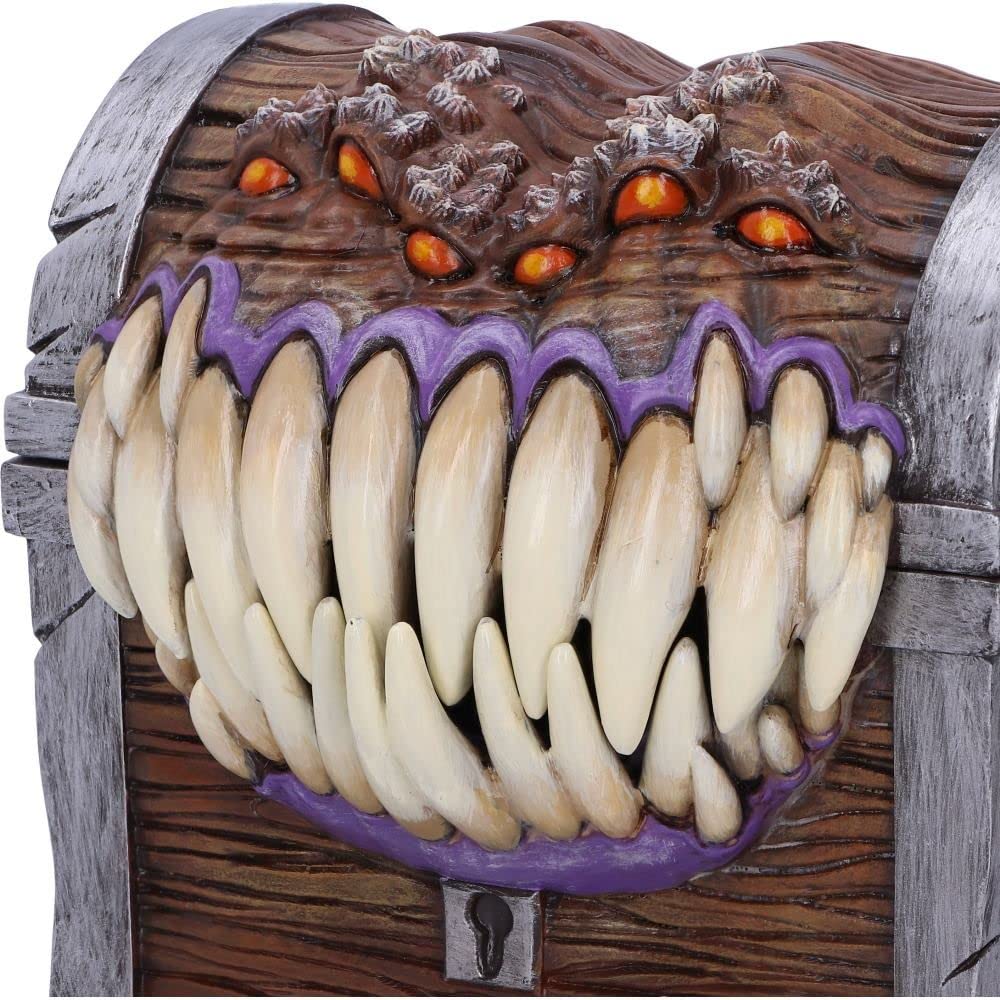Nemesis Now Mimic expert hand-painted details and color