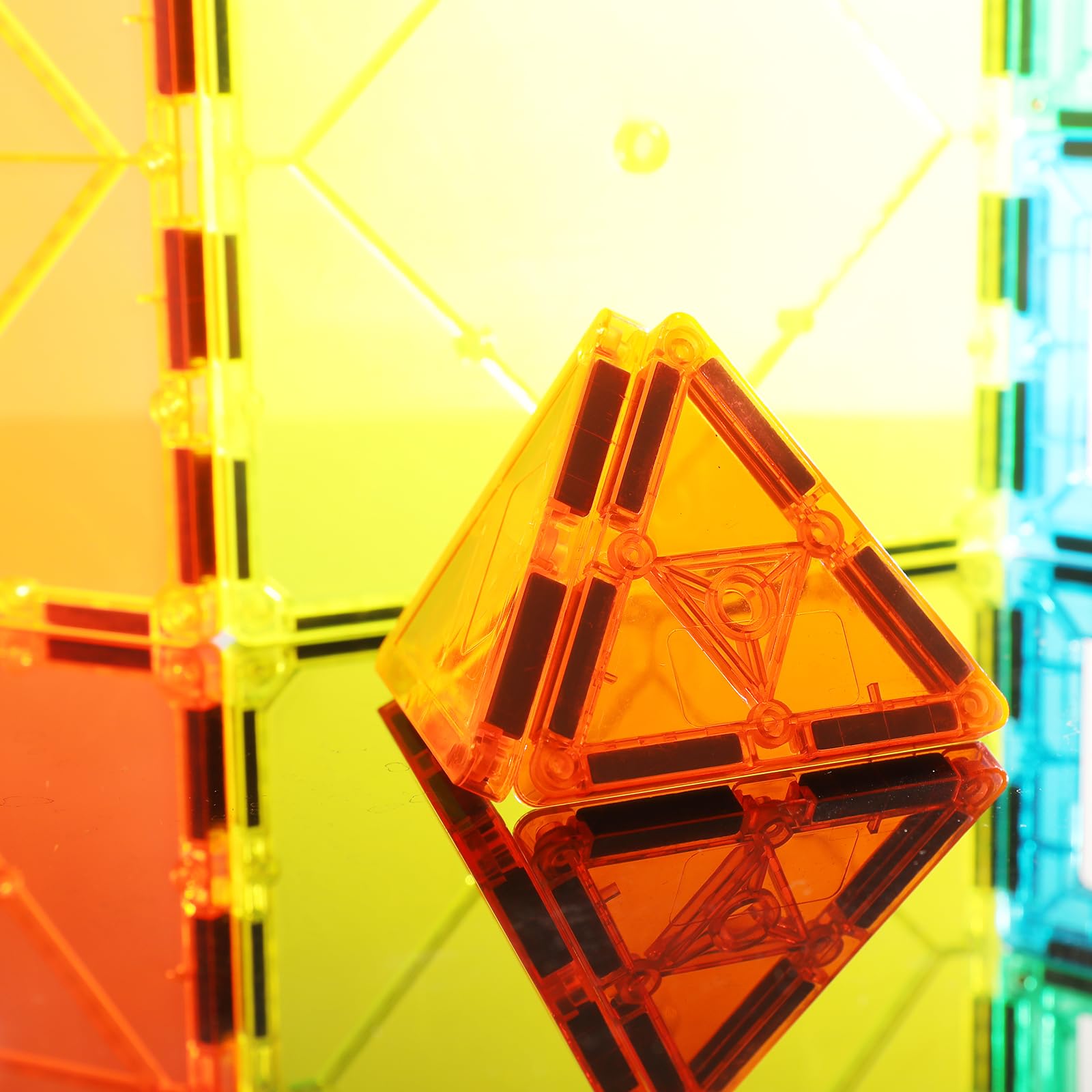 NEOFORMERS magnetic tiles in action demonstrate strong magnets and stable structures.