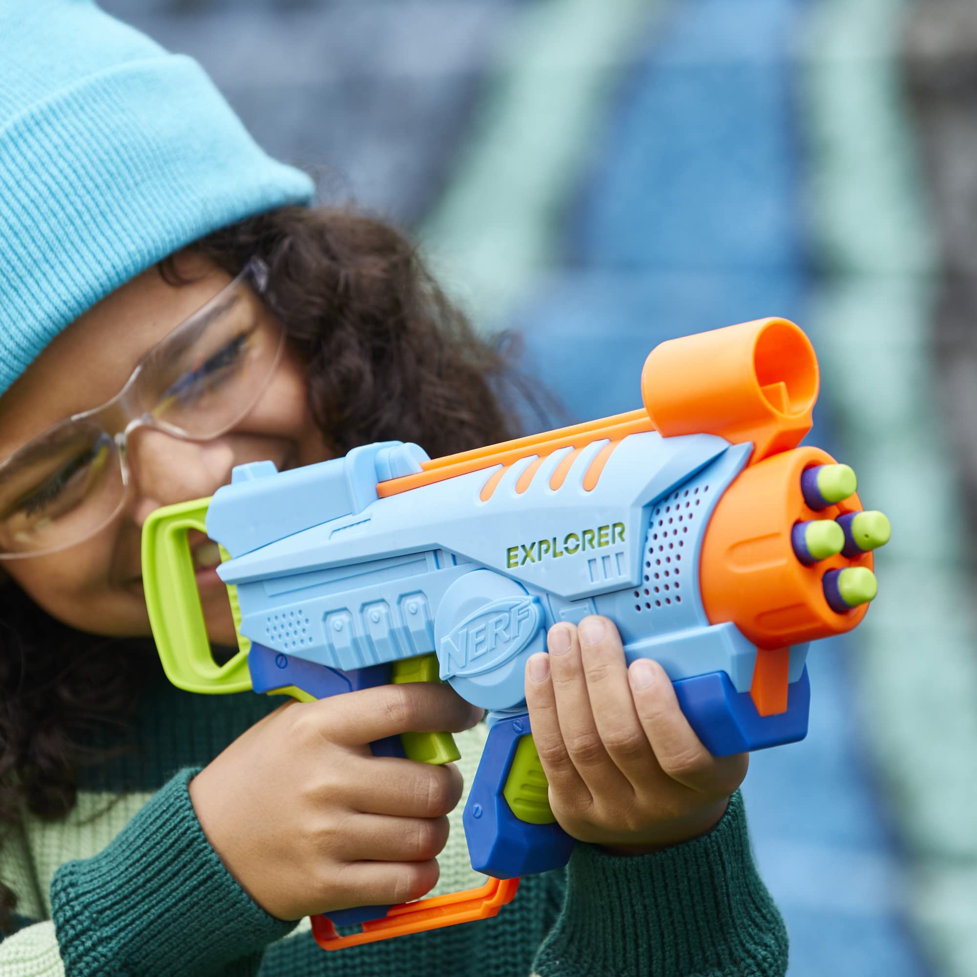 NERF Elite Junior Explorer lightweight handle suits small hands and easy carry.