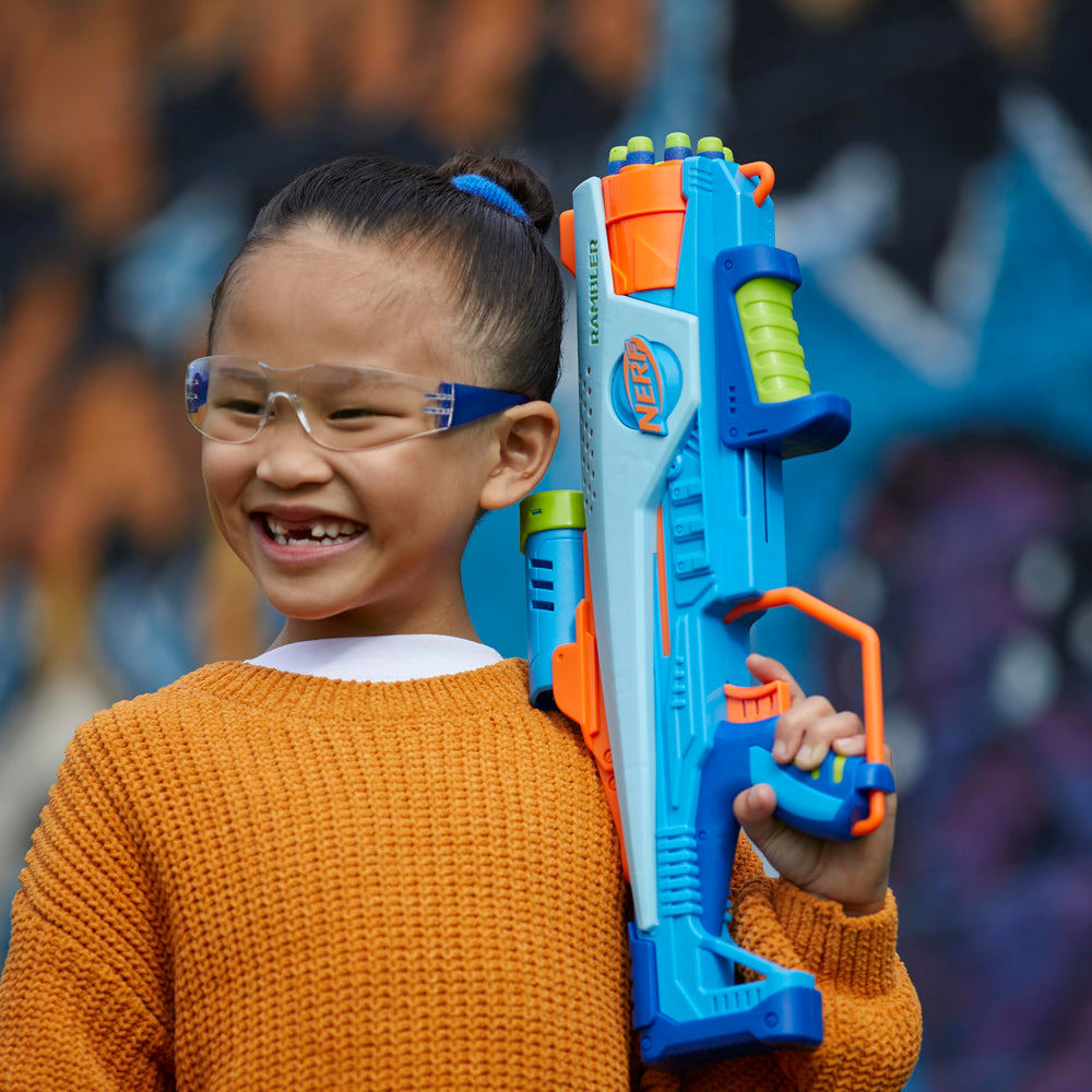 NERF Elite Junior Rookie Pack 8-dart drum demonstrated for eight-shot bursts.