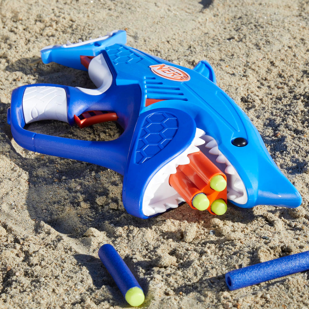 Nerf Junior Wild Sharkfire back view highlights compact construction.
