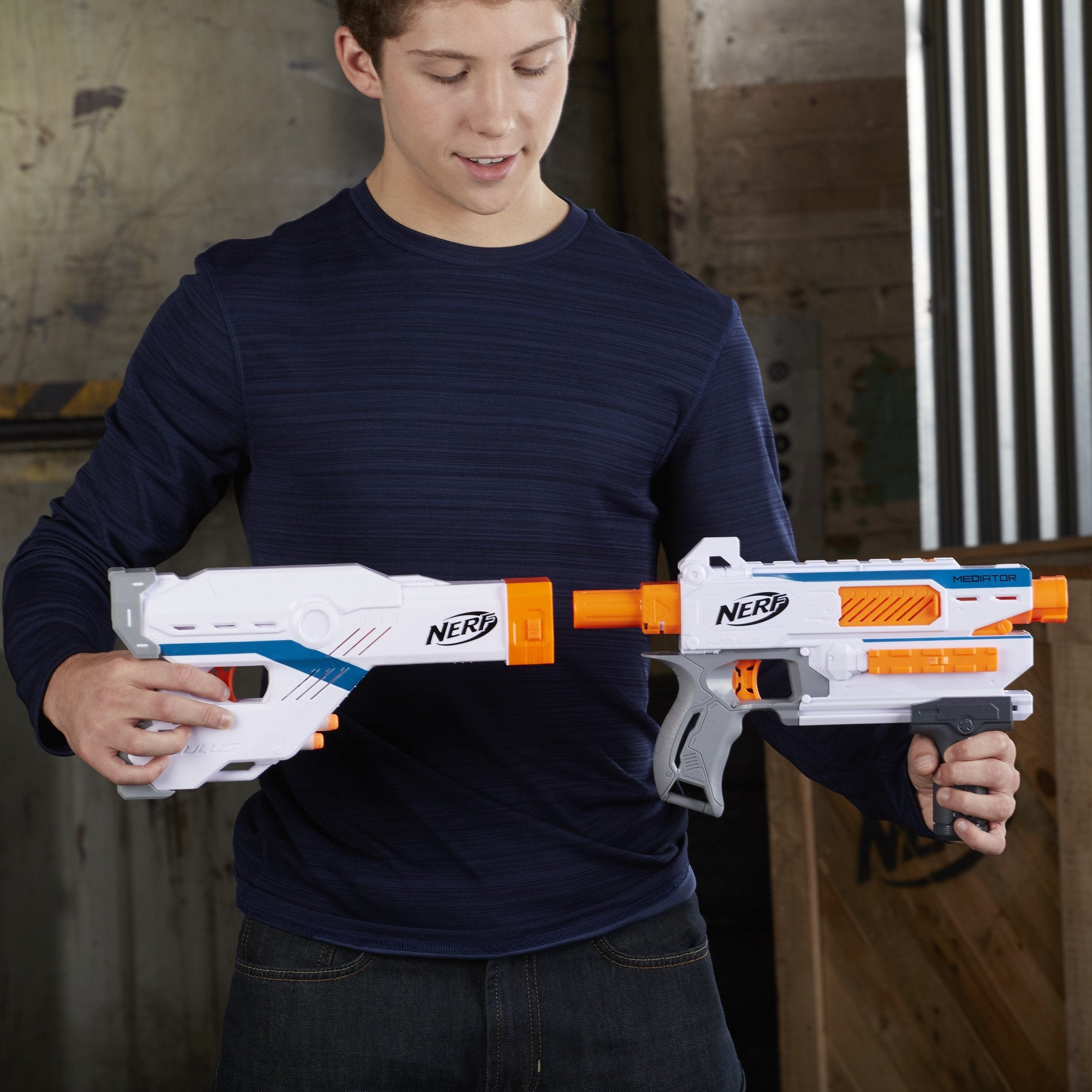 Recyclable packaging of Nerf Modulus Mediator ships with simple, eco-conscious unboxing.