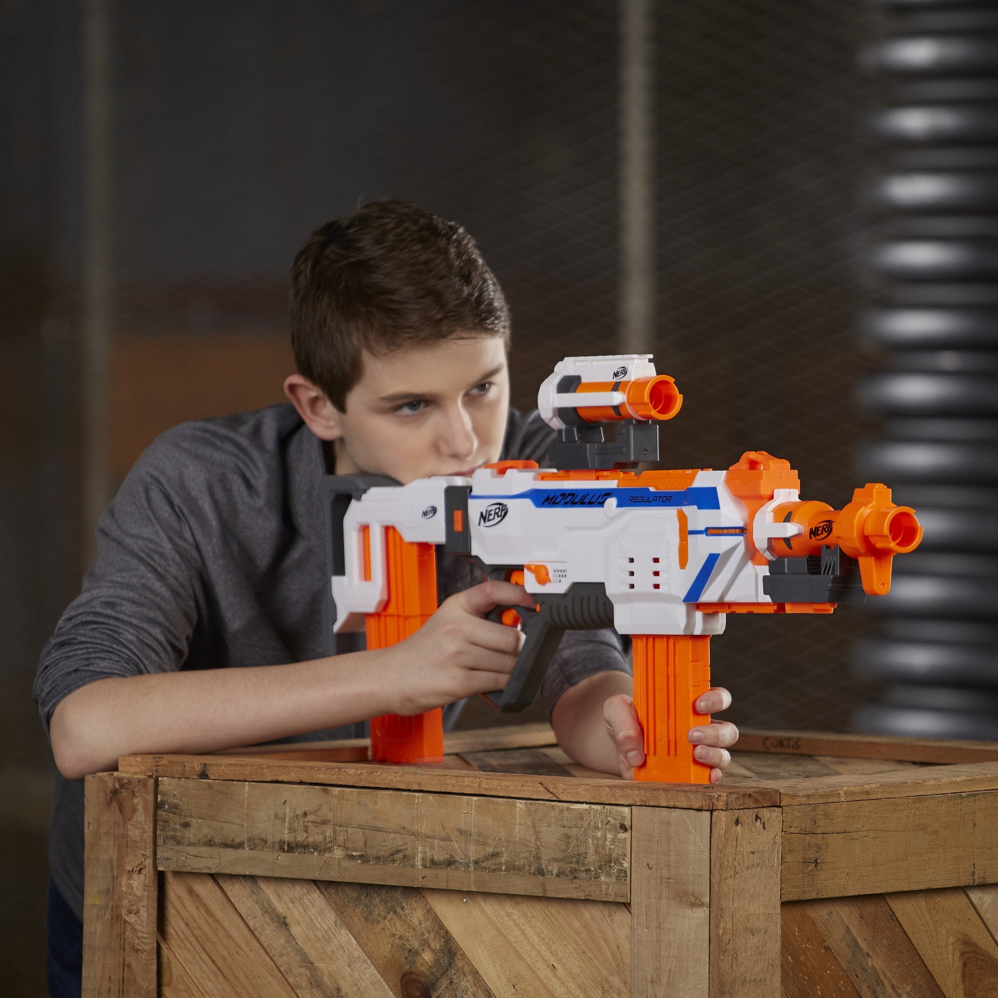 NERF Modulus Regulator switches between firing modes for customizable battles.