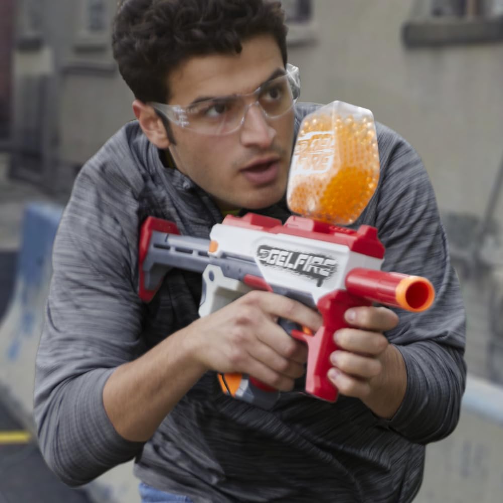 Nerf Pro Gelfire extendable stock and removable barrel for versatile setups.