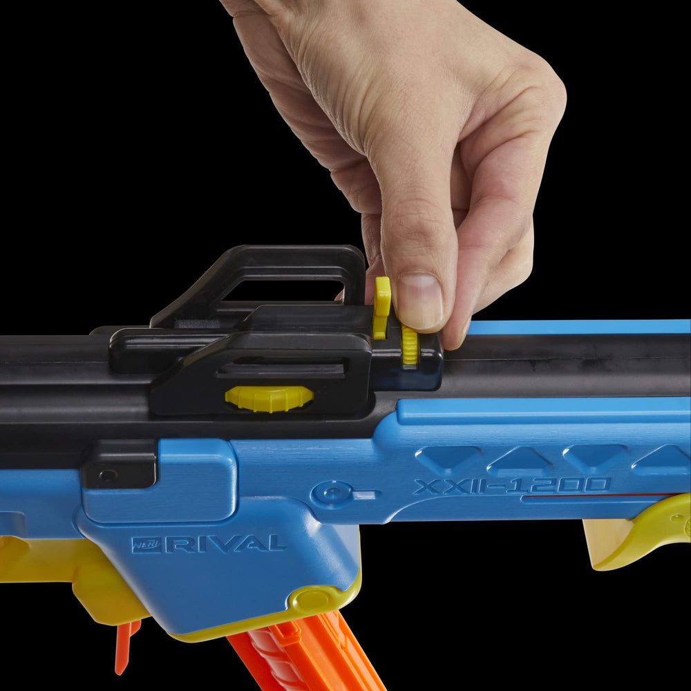 Nerf Rival Pathfinder XXII-1200 2-way rear sight adjustment for precise aiming.