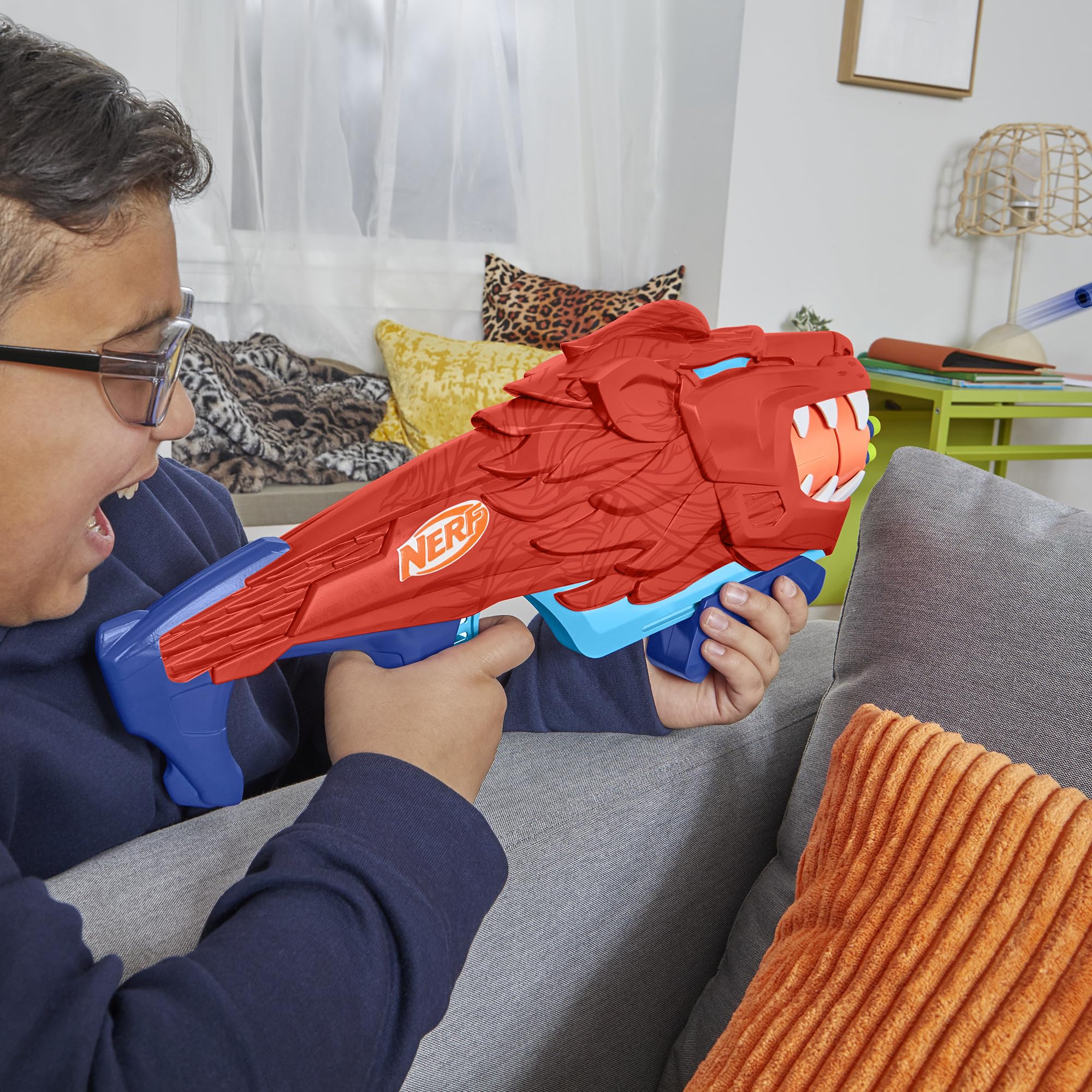 Nerf Wild Lionfury includes 16 Nerf Elite 2.0 darts