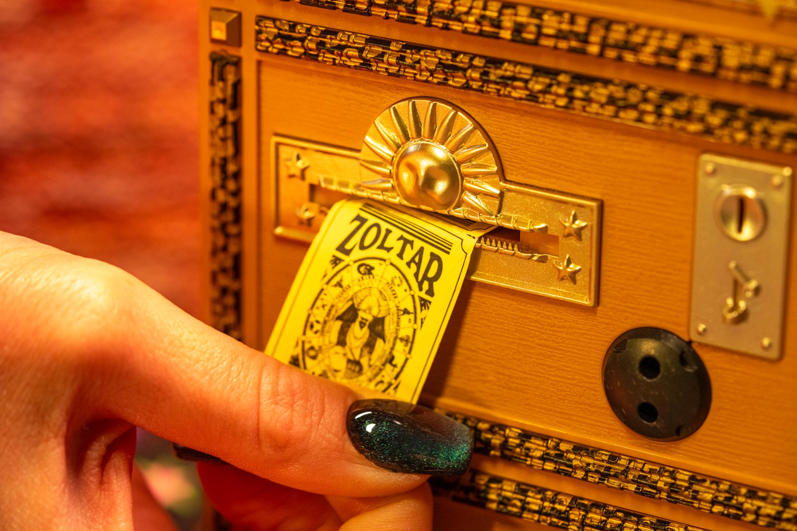 Zoltar Speaks LED lighting highlights retro styling