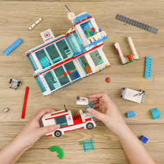 NEWABWN City Hospital STEM rescue-helicopter supports dramatic rescue missions and storytelling.