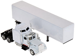NewRay Kenworth W900 plain white interior detail for display and inspection