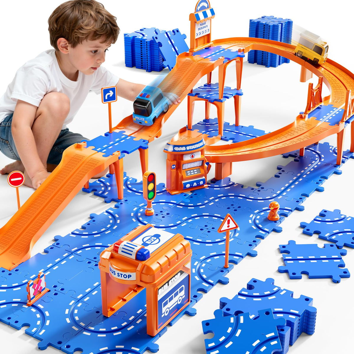 NIPLOOOW puzzle race car track set—assembly for creative play and focused exploration