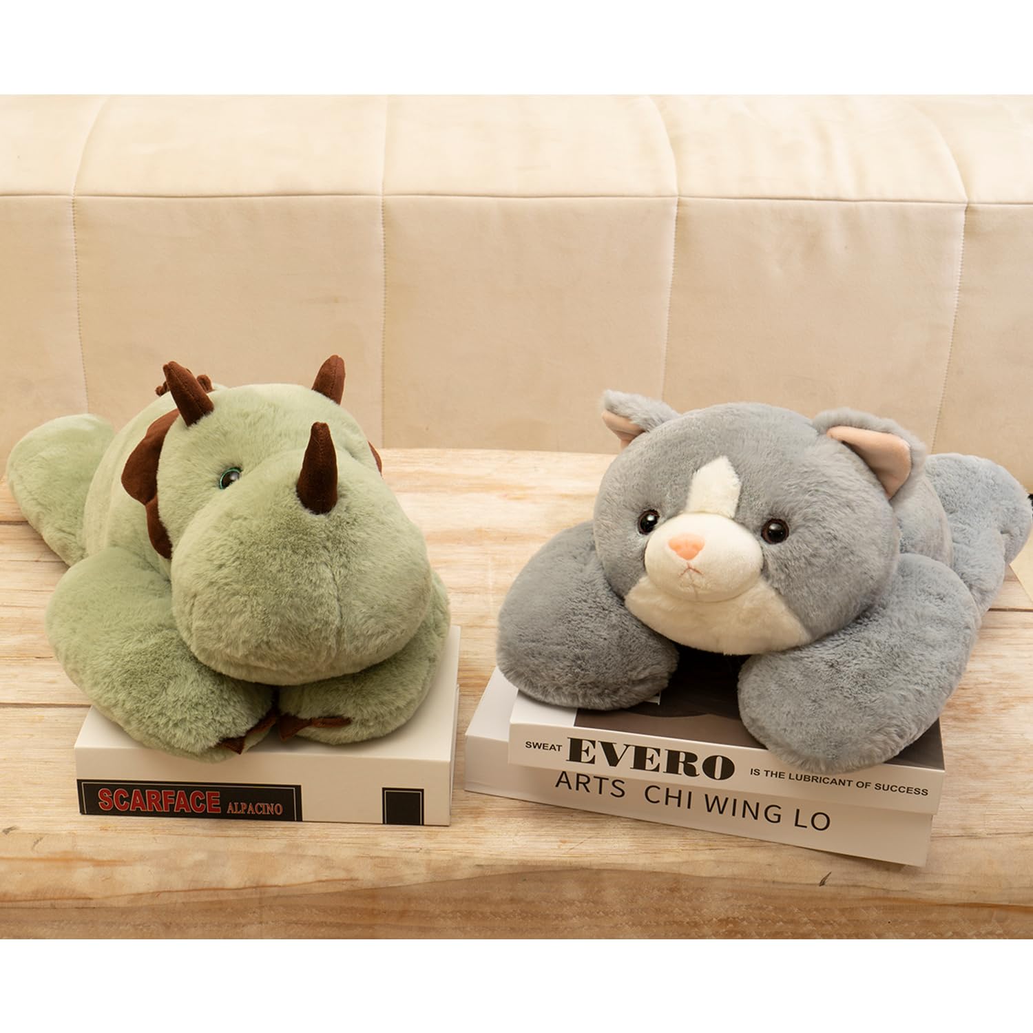 Niuniu Daddy green dinosaur plush decor in kids room.