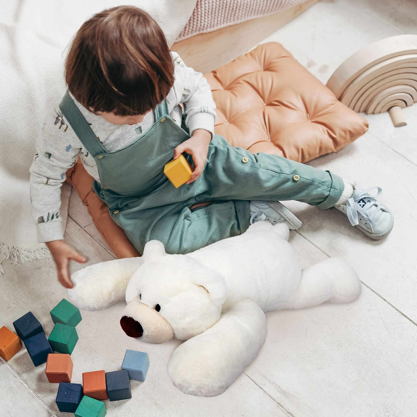 Niuniu Daddy large white bear plush toy with soft fur and cuddly presence