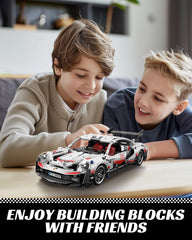 Nueris 1:18 Display-model serves as a stylish gift for collectors