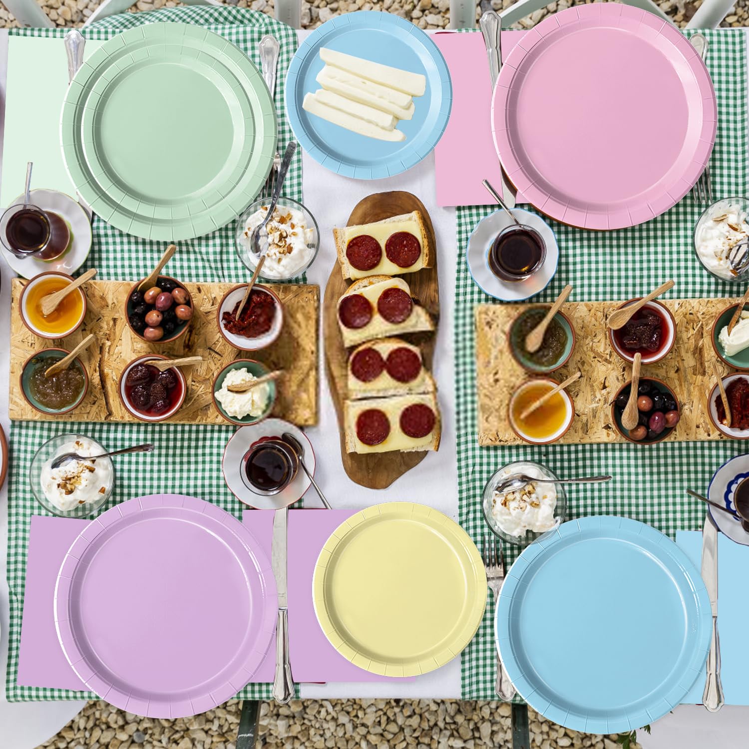 Oigco pastel-napkins complement plates and keep guests tidy during festive gatherings.