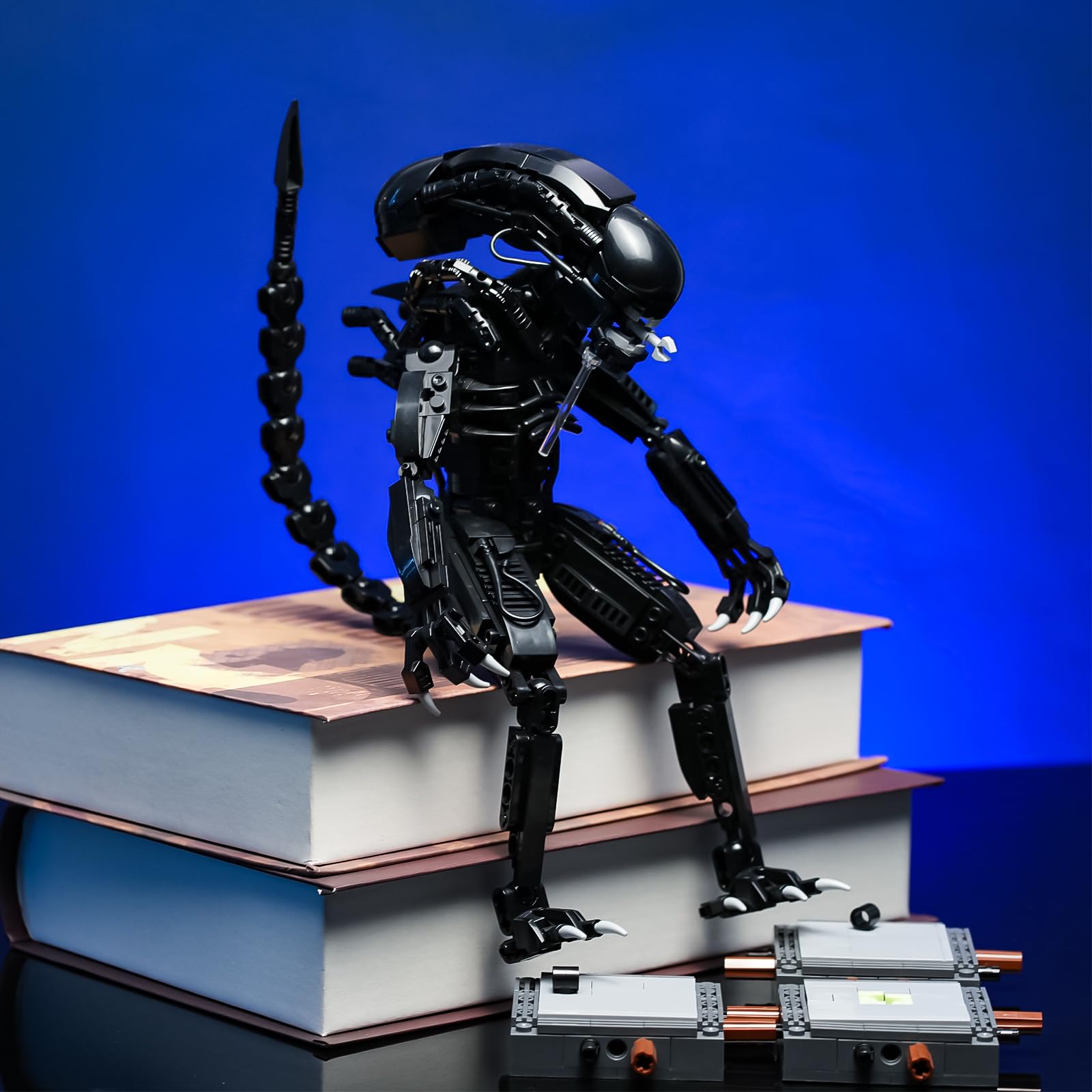 onederbkk Xenomorph build kit LEGO-compatible design for brick play