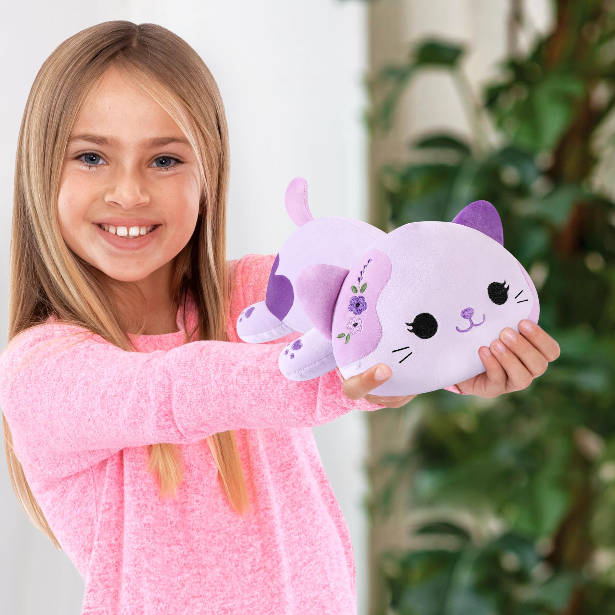 Onsoyours lavender cat plush makes a thoughtful gift for birthdays and holidays