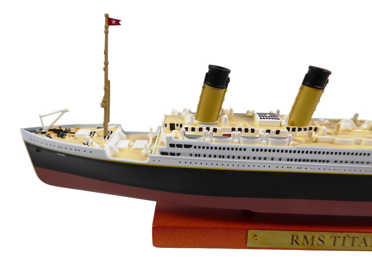 OPO 10 Titanic model secure packaging for gifting or storage