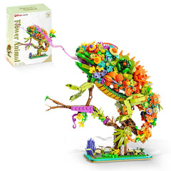 OQMI chameleon building set front view with flowers, ideal decorative piece for home or office.