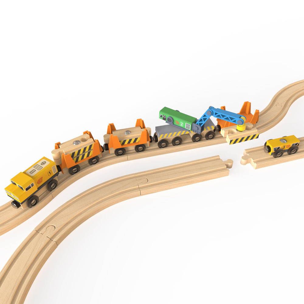Orbrium track carriers enable cargo-style rearranging and layout builds.