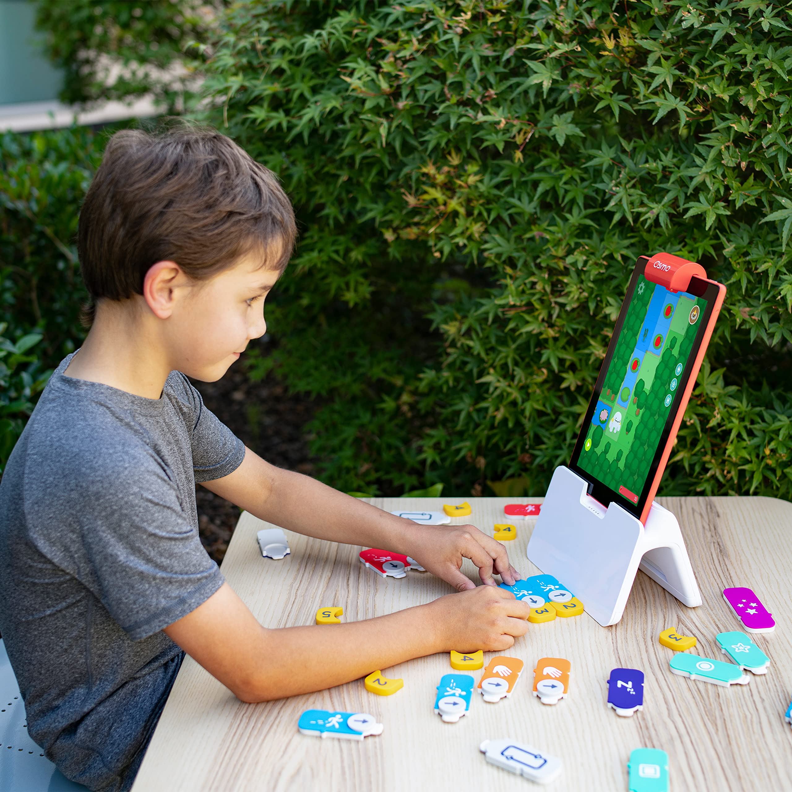 Osmo learning kit fits home or classroom use.