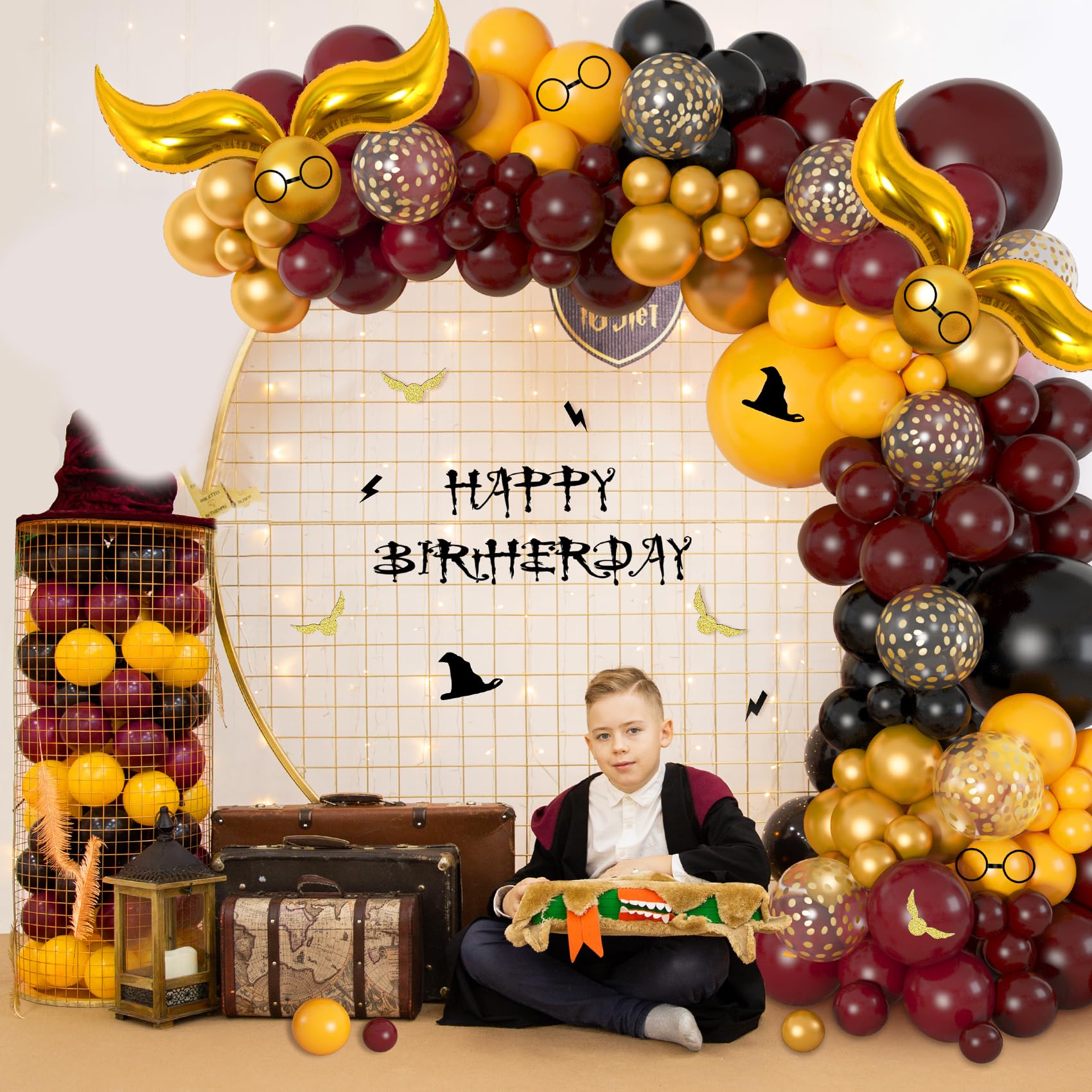 Ouddy Life lightning foil balloon adds dramatic entry flair.