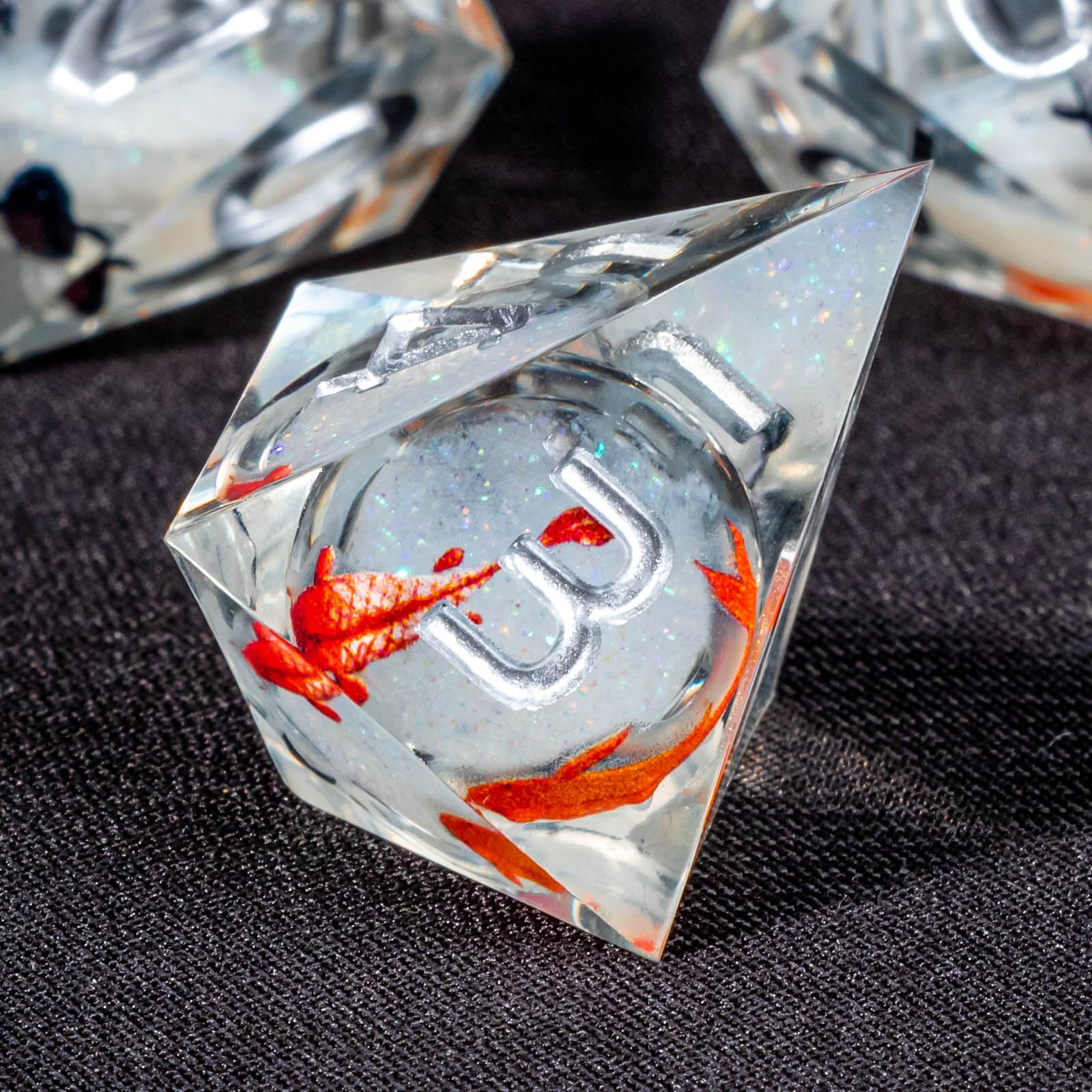 OUKELANWO balanced resin dice reduce bias for consistent tabletop outcomes