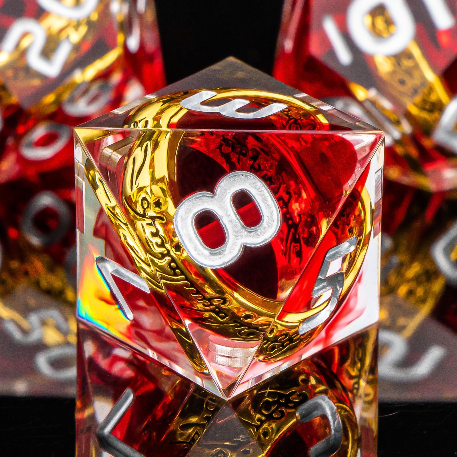 OUKELANWO DND dice in tin with foam insert protecting during travel.