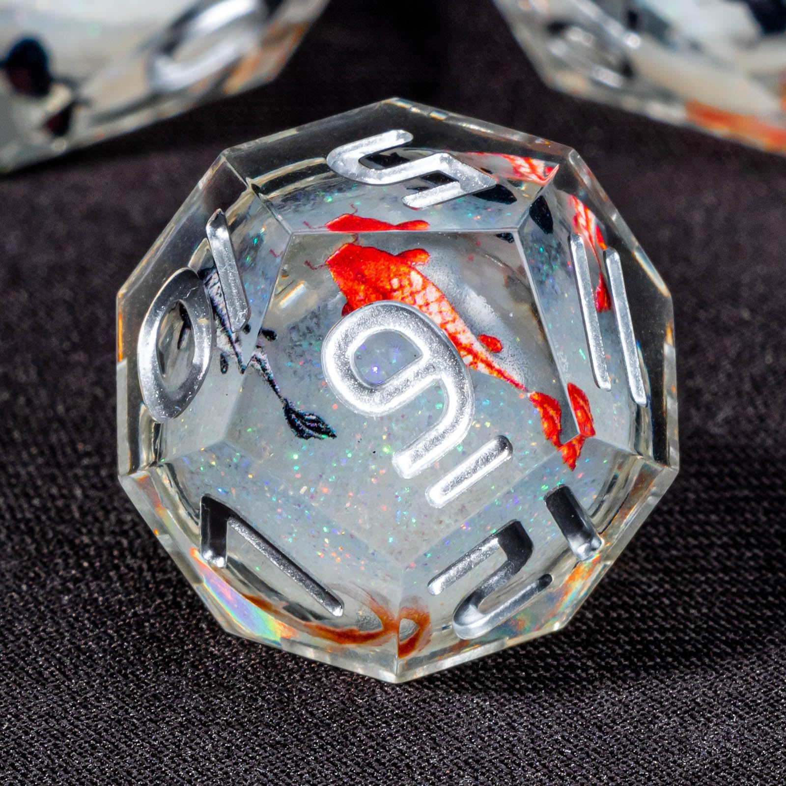 OUKELANWO sharp-edge resin dice for crisp, satisfying rolls