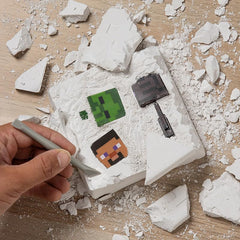Paladone Minecraft Excavation Kit: plaster block for hands-on discovery and digging.