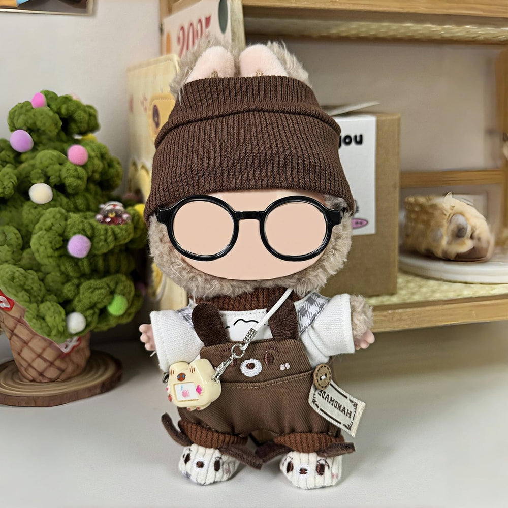 PanniOhye white t-shirt with brown ribbed collar for 17cm dolls.