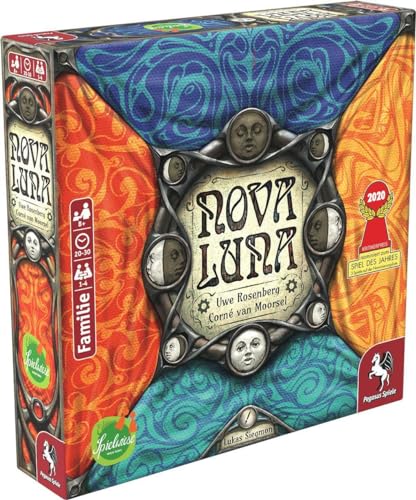 Nova Luna players gathered for a 1-4 player game