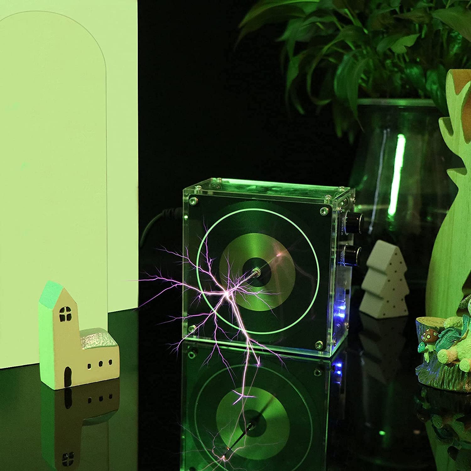 PEMENOL musical Tesla coil desk decor sparks curiosity.