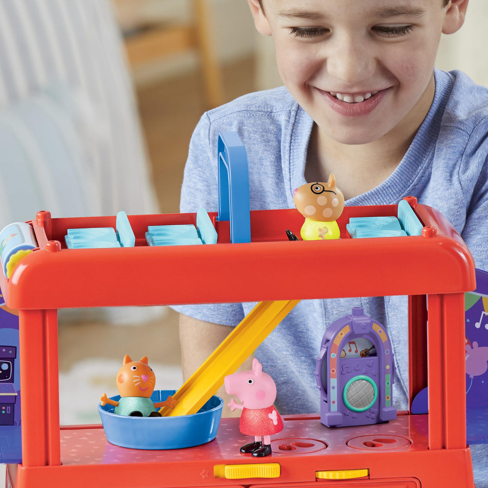 Ball pit accessory from Peppa Pig party set adds interactive fun.