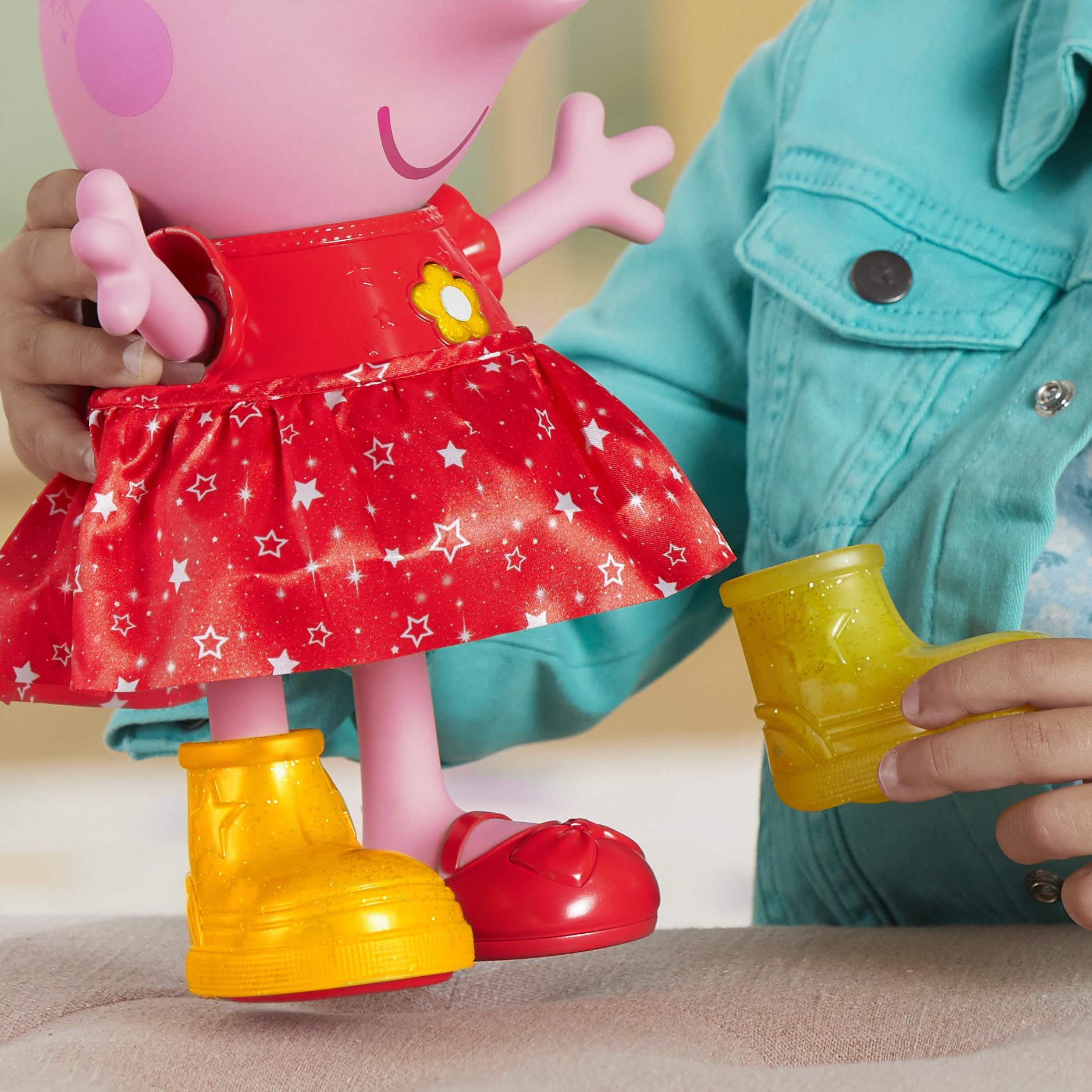 Peppa Pig interactive talking doll encourages storytelling and role play