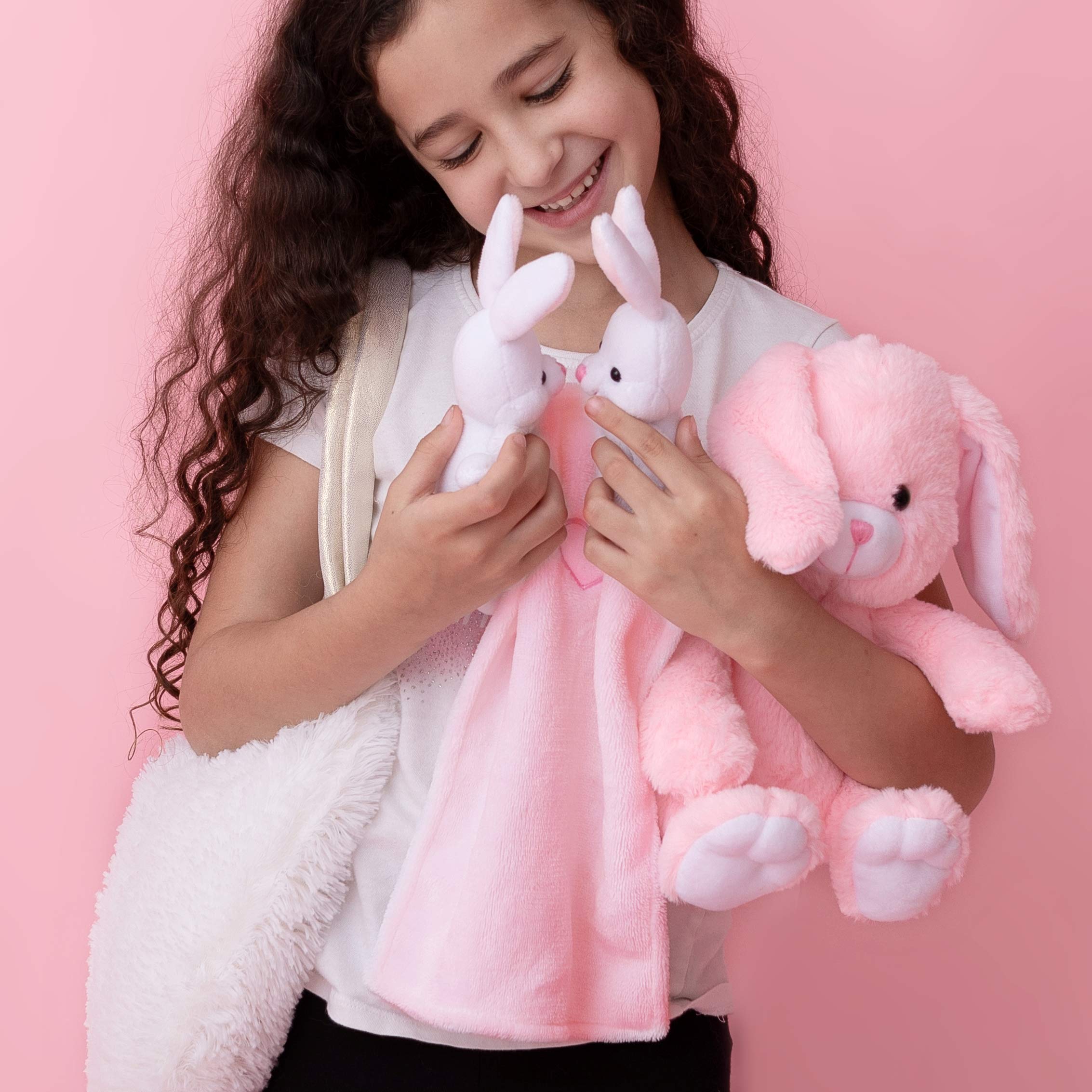 Perfectto Design bunny family set boosts imaginative play and bonding.
