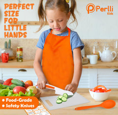 PERLLI Kids Real Cooking Set digital timer helps kids manage recipes.