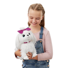 Pets Alive Lil' Paw Paw barking action adds lifelike sound for storytelling.