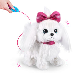 Pets Alive Lil' Paw Paw blue eyes highlight its cute charm.