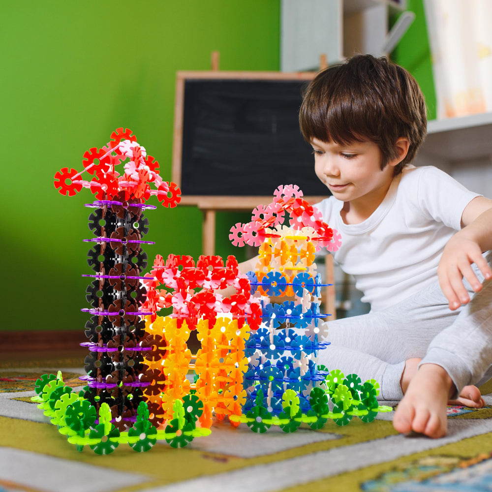 PicassoTiles interlocking discs support hands-on problem solving through assembly.