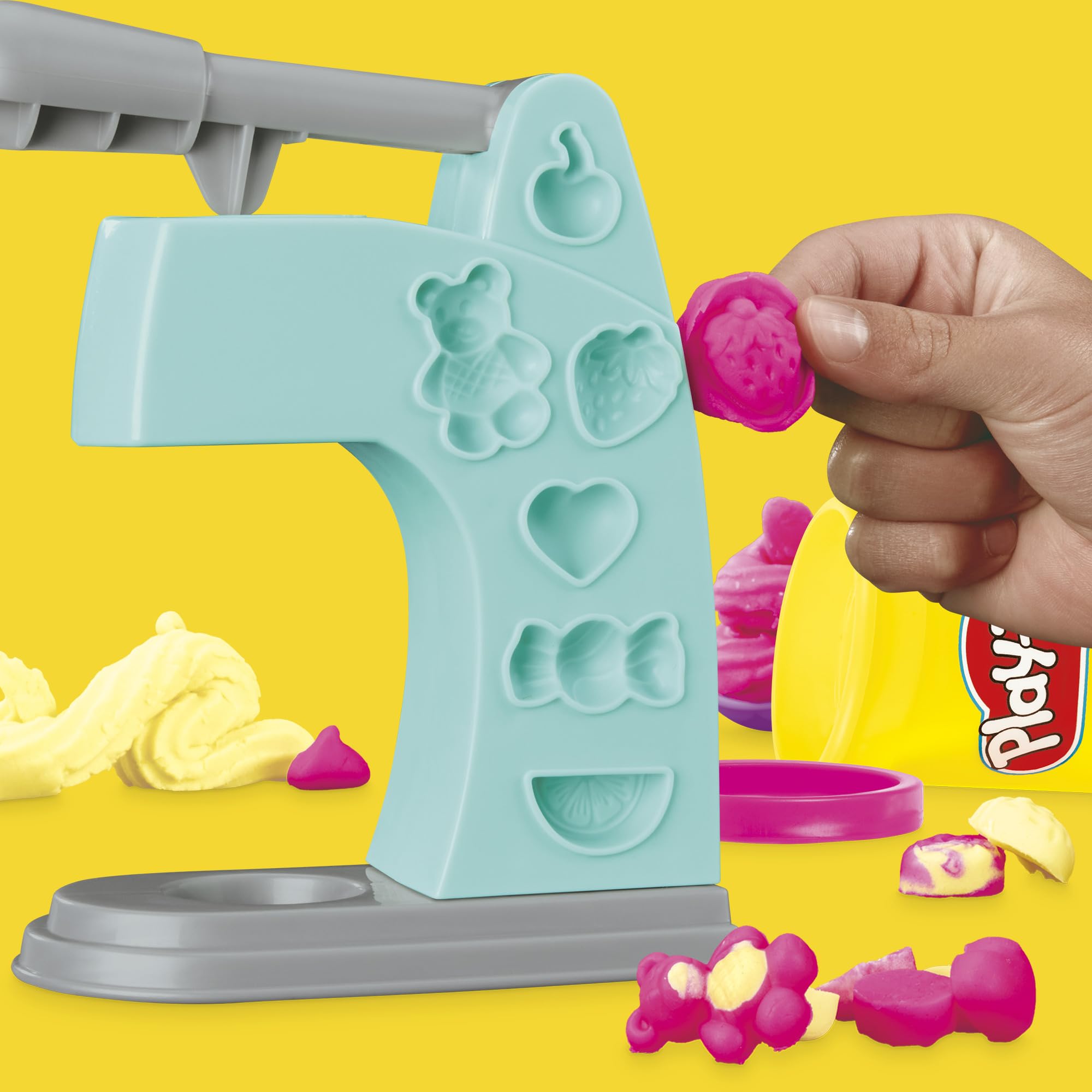 Play-Doh fuels family art time and collaborative creativity.