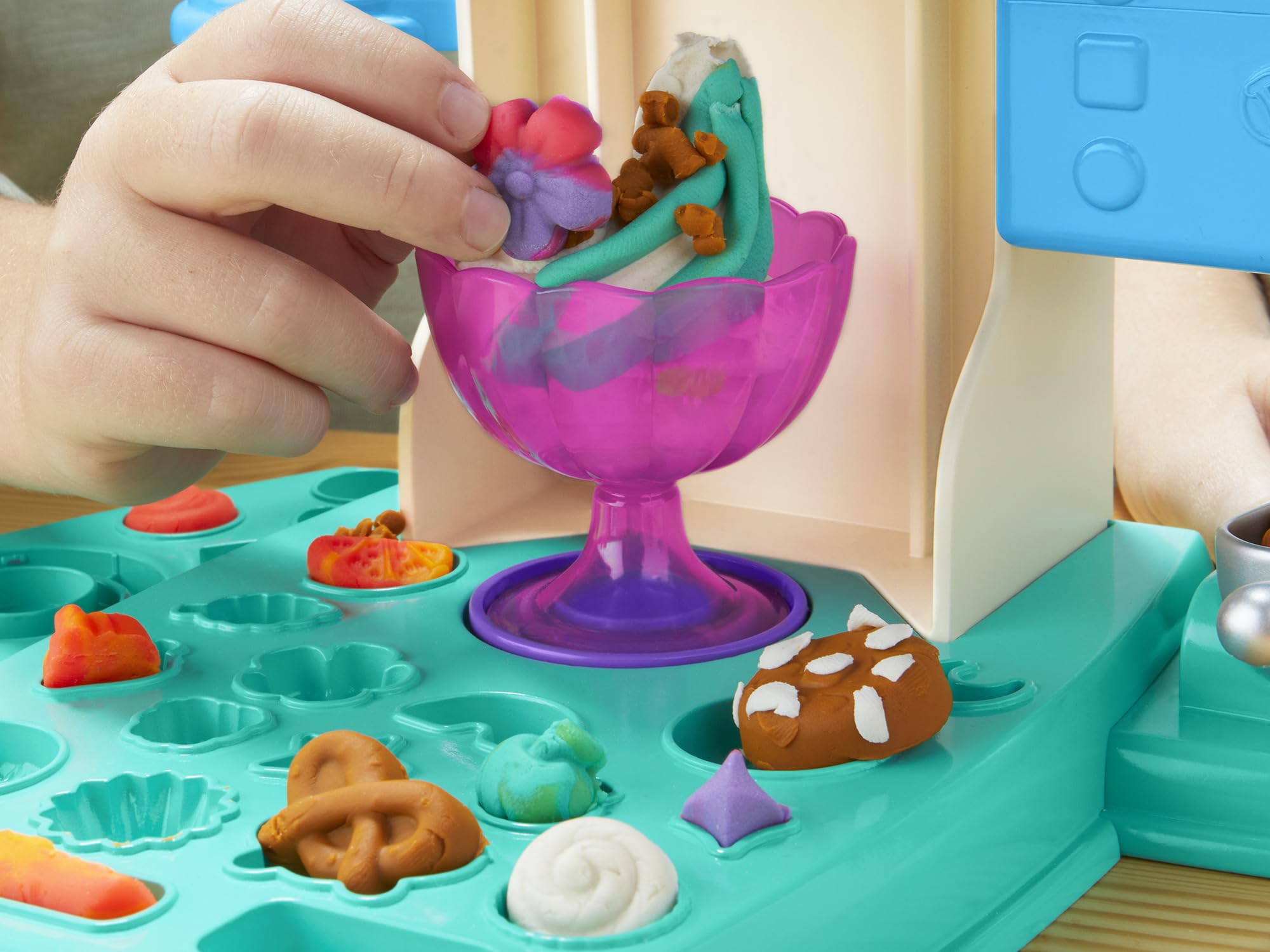 Play-Doh Rainbow Swirl Ice Cream Playset ideal gift for kids ages 3+