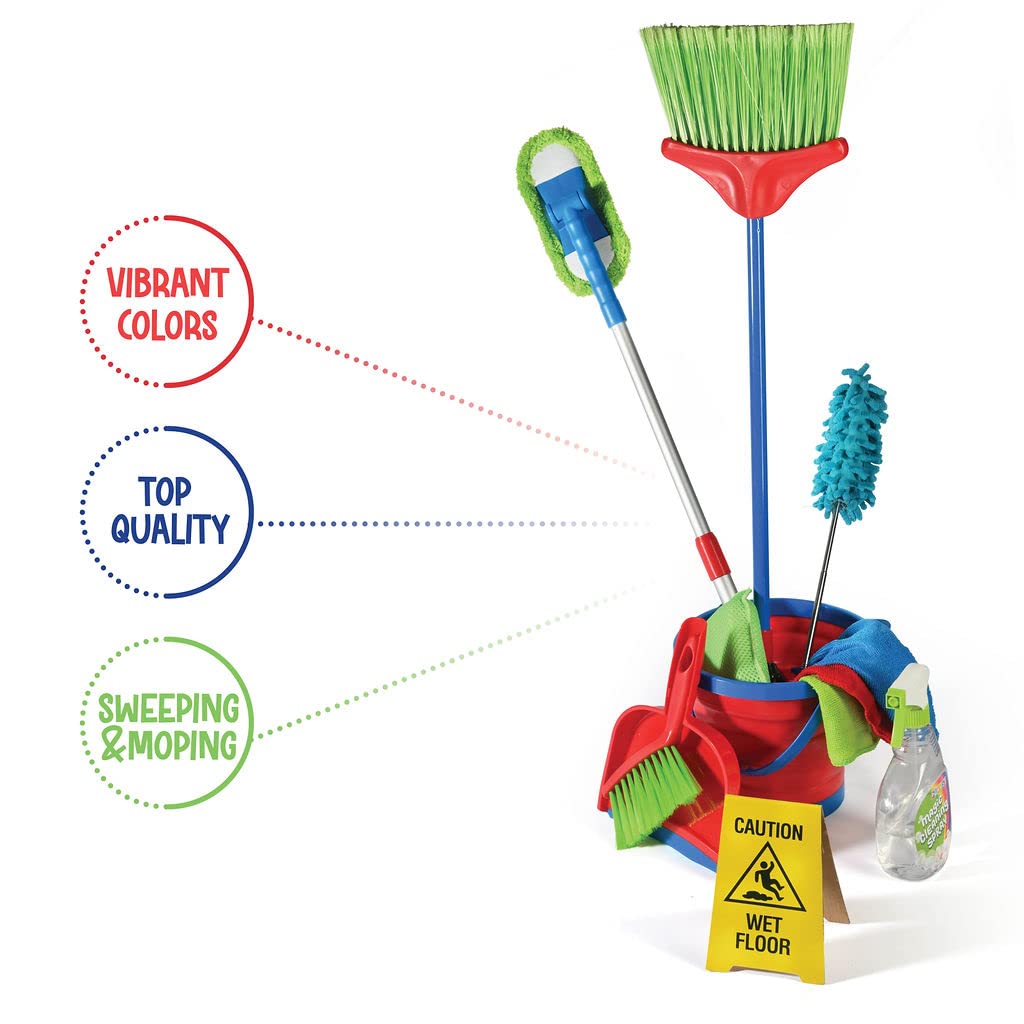 Play22 Dust pan showing easy pretend tidying for small hands.