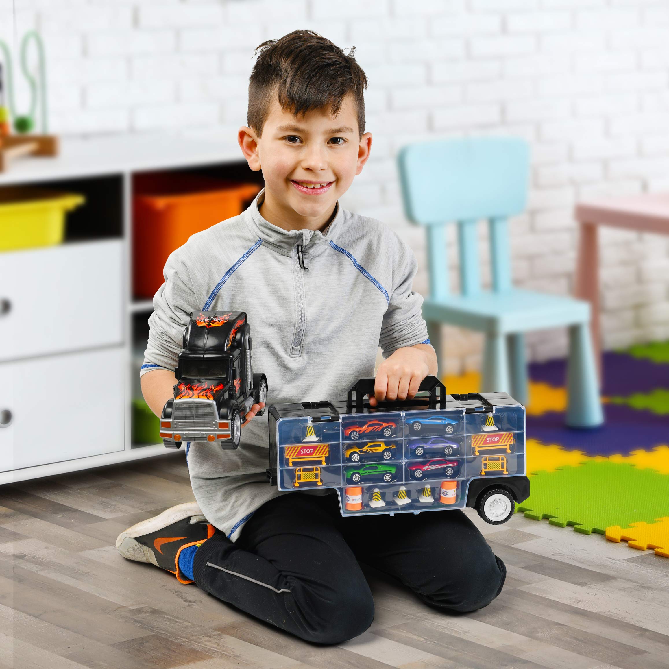 Play22 Detachable rotating cab and top handle for easy transport.
