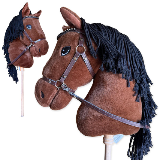 Playful Minds hobby horse head with plush detail for imaginative riding.