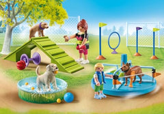 Playmobil Dog Park pool scene showing cooling splash for dogs after activity.