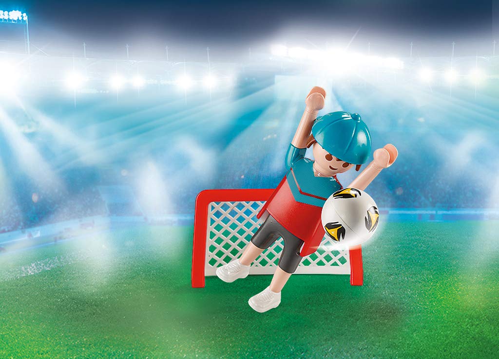 Playmobil football and baseball gear enabling versatile sports stories