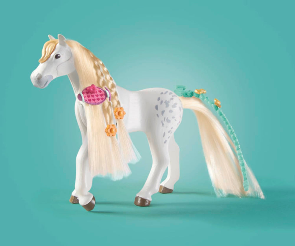 Playmobil mane styling encourages creativity and precise hand movements.
