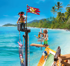 Playmobil Pirate Harbor crane-boom enhances loading and rescue scenes.